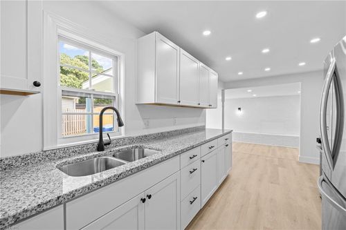 708 Stalham Rd, Chesapeake, VA, 23325-3527 | Card Image