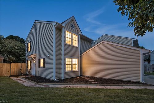 10 Warwick Cir, Chesapeake, VA, 23320-2537 | Card Image