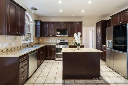 4806 Hickory Glen Dr, Matthews, NC, 28105-2859 | Card Image