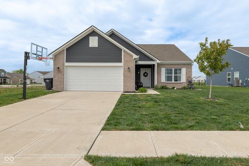 6926 Honeysuckle Way, Pendleton, IN, 46064-6453 | Card Image