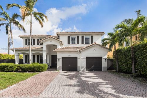12151 Sw 126th Ter, Miami, FL, 33186-6105 | Card Image