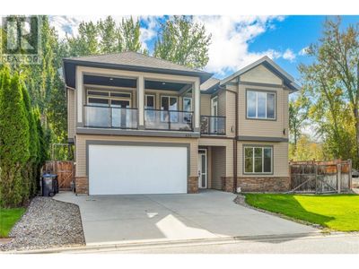 523 Lefevere Ave, House other with 5 bedrooms, 3 bathrooms and 2 parking in Kelowna BC | Image 2