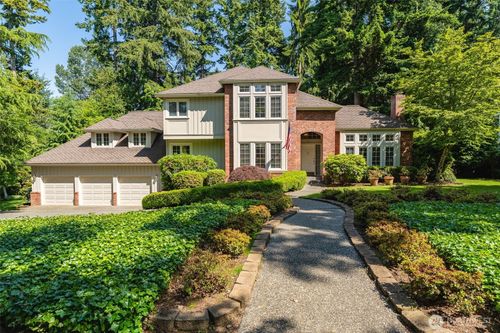 4 Shorewood Dr, Bellingham, WA, 98225-7752 | Card Image