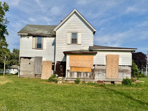 321 W 22nd St, Anderson, IN, 46016-4212 | Card Image