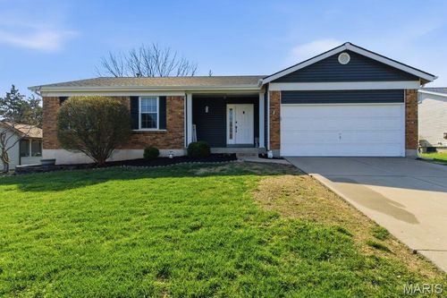 106 Rockaway Dr, O Fallon, MO, 63368-8005 | Card Image