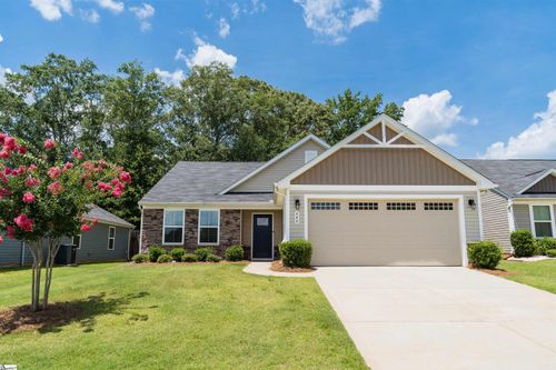 640 Hardwood Dr, Boiling Springs, SC, 29316-7739 | Card Image
