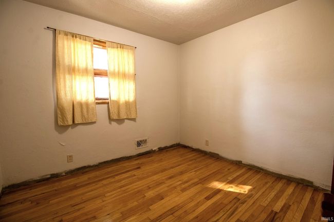 1204 E Culver Rd, House other with 3 bedrooms, 1 bathrooms and null parking in Knox IN | Image 9