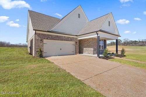 802 Quitman Ct, Nesbit, MS, 38651 | Card Image