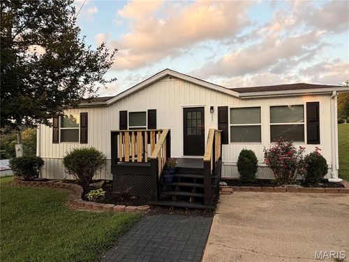 1008 Elderberry Dr, House Springs, MO, 63051-1557 | Card Image