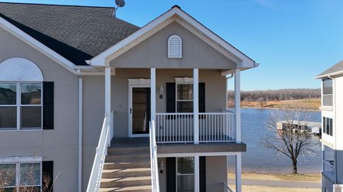 560 Moon Bay Dr, Kuttawa, KY, 42055-6744 | Card Image