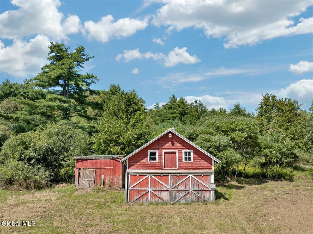 Land in Granville 5