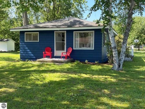 508 Shore View Dr, Houghton Lake, MI, 48629-9439 | Card Image