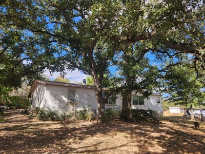 Shaded front yard | Image 1