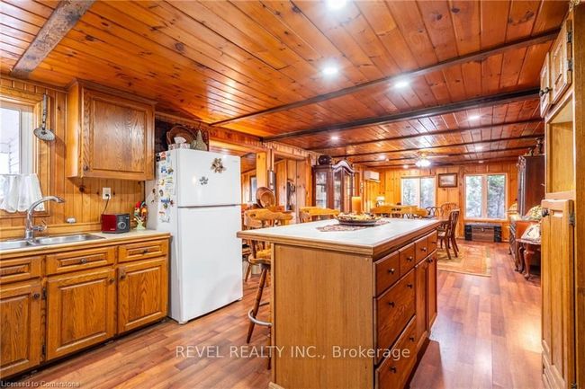 24 Lake Rd, House other with 2 bedrooms, 1 bathrooms and 2 parking in Selkirk ON | Image 11