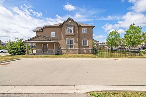 235 Bellagio Ave, Hannon, ON, L0R1P0 | Card Image