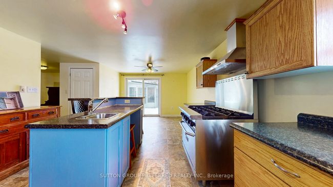 53768 Vienna Line, Home with 5 bedrooms, 2 bathrooms and 10 parking in Port Burwell ON | Image 11