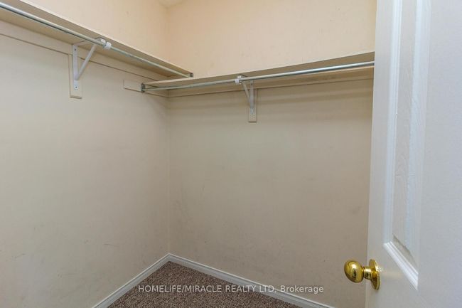 6 Sinclair Crt, Condo with 3 bedrooms, 3 bathrooms and 1 parking in Brampton ON | Image 23