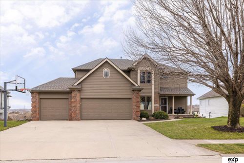 17606 Prestwick Ave, Omaha, NE, 68136-1520 | Card Image