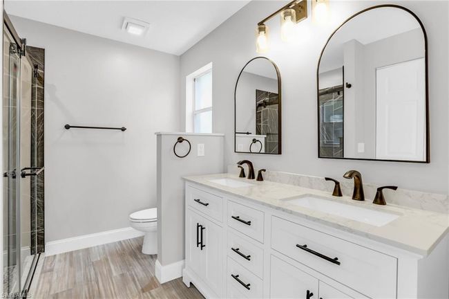 101 - 1660 Royal Cir, Condo with 3 bedrooms, 2 bathrooms and 2 parking in NAPLES FL | Image 16