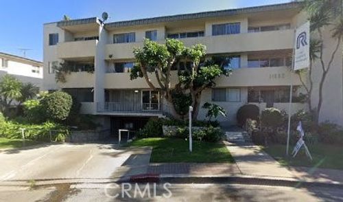 apt-303-11692 Chenault St, Los Angeles, CA, 90049-4542 | Card Image
