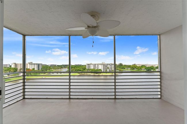 Off Living room | Image 4