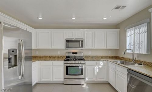 5733 Rose Tiara Dr, Las Vegas, NV, 89139-6960 | Card Image