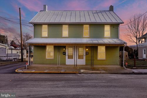 23-25 N Front St, WOMELSDORF, PA, 19567-1302 | Card Image