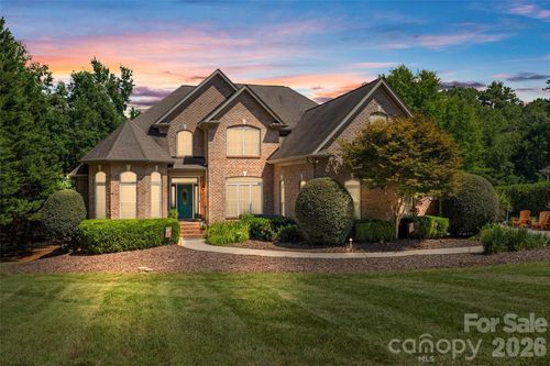 5864 Johnson Rd, Lake Wylie, SC, 29710-8525 | Card Image