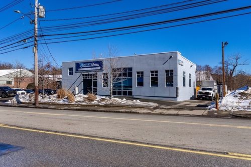 231 Lexington Street, Waltham, MA, 02452 | Card Image