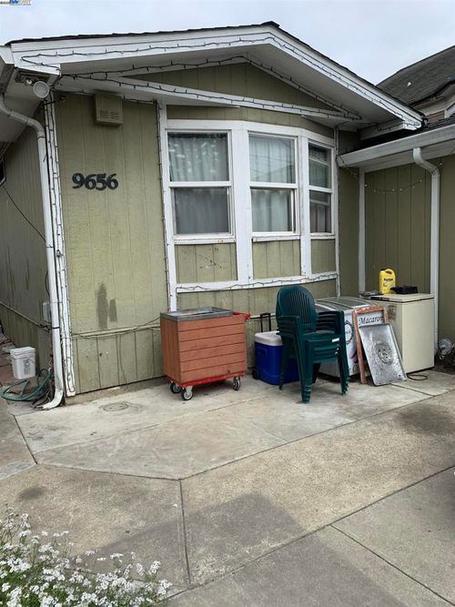 9656 D St, Oakland, CA, 94603-2435 | Card Image