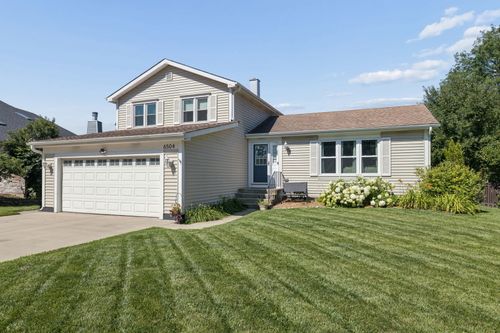 6504 Fernwood Dr, Lisle, IL, 60532-3416 | Card Image