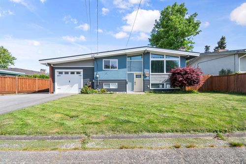 46155 Larch Ave, Chilliwack, BC, V2P1E7 | Card Image