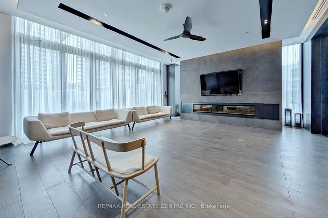 2010 - 1255 Bayly St, Condo with 1 bedrooms, 1 bathrooms and null parking in Pickering ON | Image 19