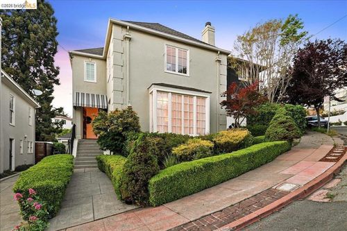 35 Ross Cir, Oakland, CA, 94618 | Card Image