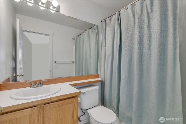Guest bath on upper level | Image 23