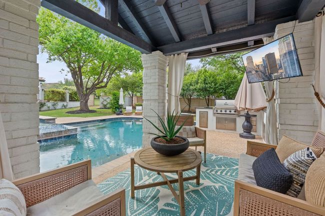 Cabana with outdoor living area | Image 34