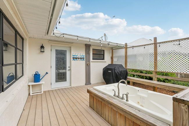 9830 Oak Trl, House other with 3 bedrooms, 3 bathrooms and null parking in Sebastian FL | Image 16