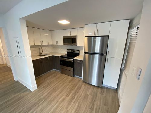 a-11310 Peachtree Dr, Miami, FL, 33161-6854 | Card Image