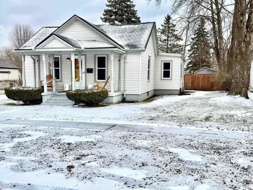 51248 Maria St, New Baltimore, MI, 48047-1557 | Card Image