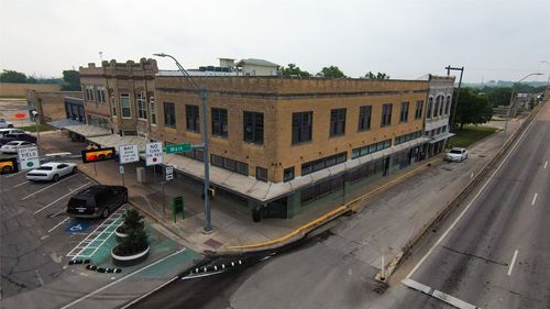 ste-205-102 E 2nd St, Taylor, TX, 76574-3620 | Card Image