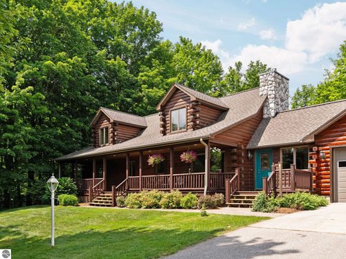 7277 Lautner Rd, Williamsburg, MI, 49690-9598 | Card Image