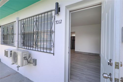 7012-7012 Nw 5th Pl, Miami, FL, 33150-3916 | Card Image