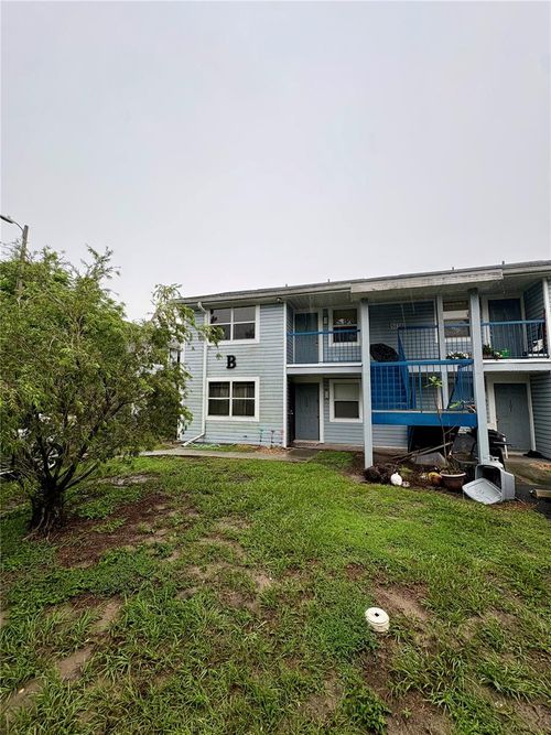202-5038 Terrace Palms Cir, TAMPA, FL, 33617-5004 | Card Image