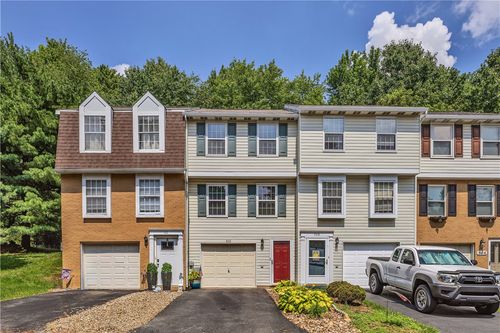 510 Lexington Dr, Aliquippa, PA, 15001-9557 | Card Image