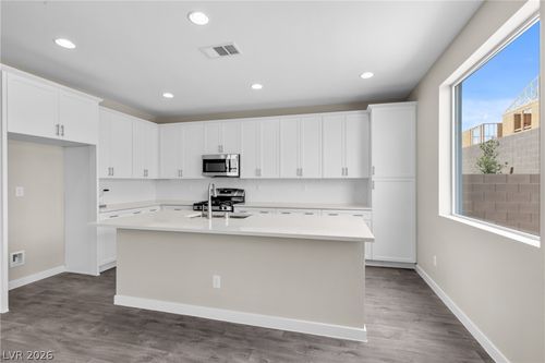10507 S Lisa Ln, Las Vegas, NV, 89178 | Card Image