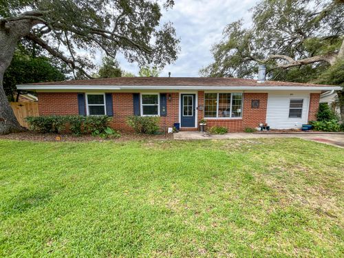 302 22nd St, Niceville, FL, 32578-3245 | Card Image
