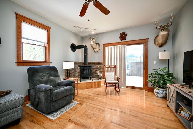 12 Family Room I.jpg | Image 17
