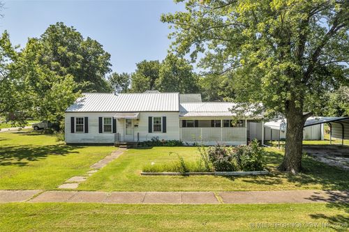 422 Osage Ave, Nowata, OK, 74048-3637 | Card Image