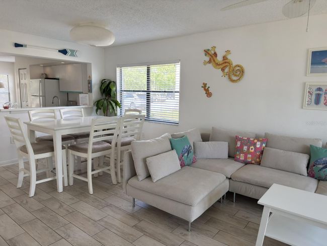 101B - 4505 45 Th Ave W, Condo with 2 bedrooms, 2 bathrooms and null parking in Bradenton FL | Image 11