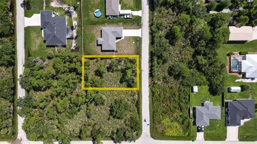 3246 Plymouth St, PORT CHARLOTTE, FL, 33980-8703 | Card Image